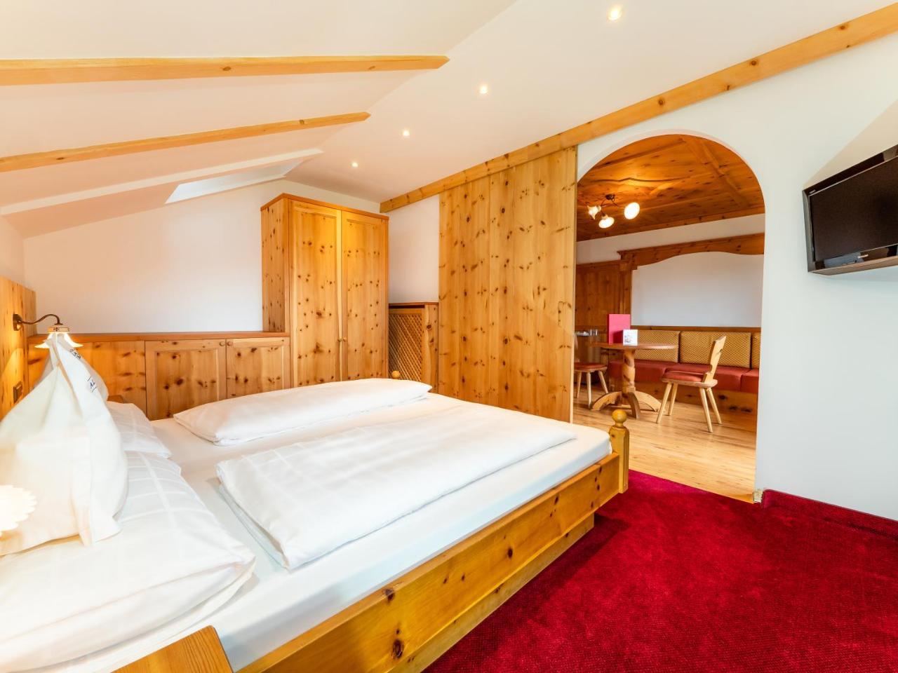 Hotel Alaska Selva di Val Gardena Extérieur photo